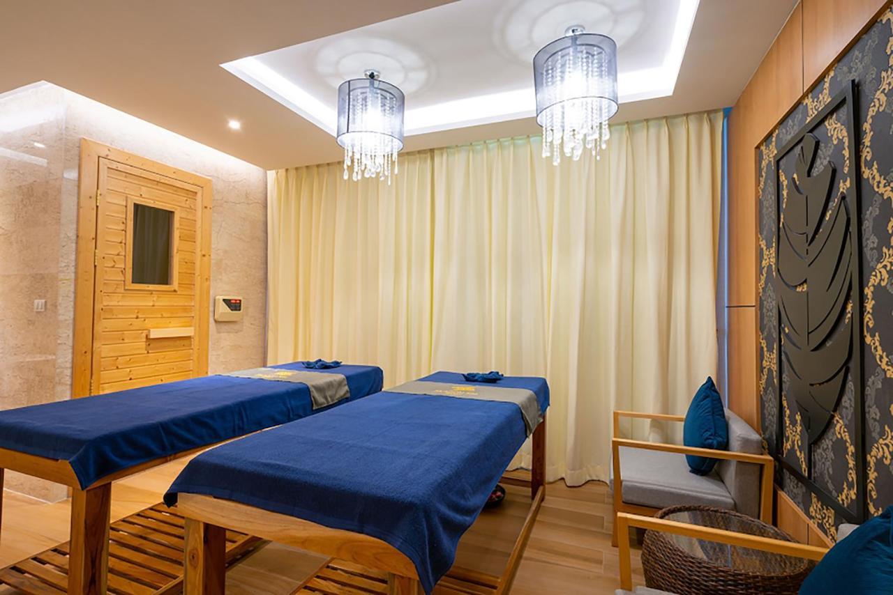 The Marina Phuket Hotel Patong Екстериор снимка