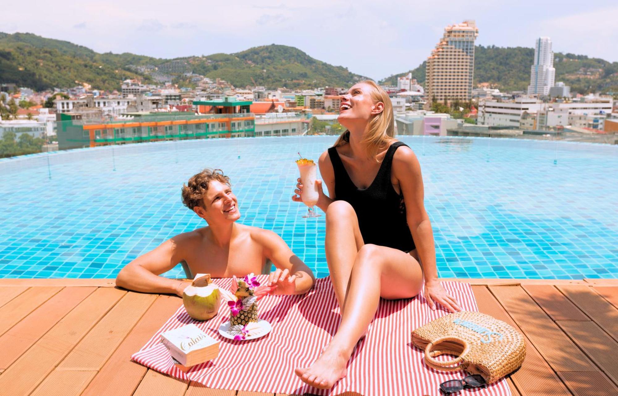 The Marina Phuket Hotel Patong Екстериор снимка