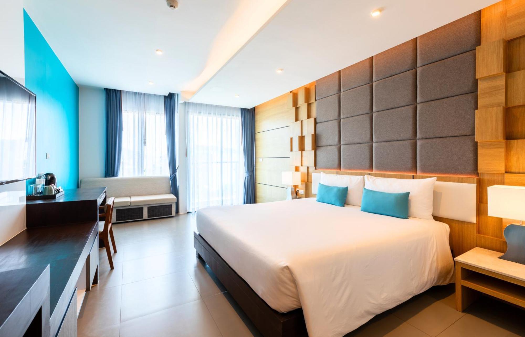 The Marina Phuket Hotel Patong Екстериор снимка