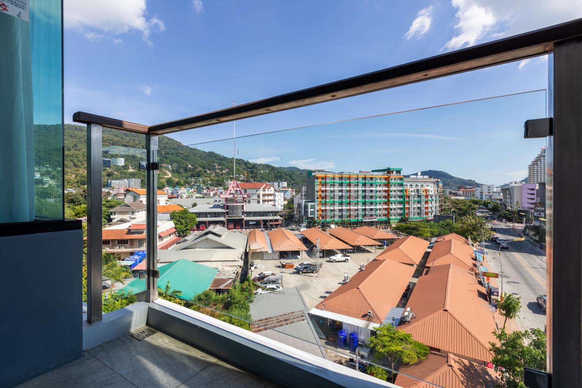The Marina Phuket Hotel Patong Екстериор снимка
